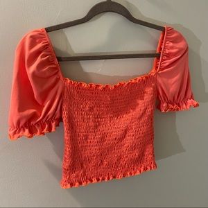 pink puffy sleeve top 💕